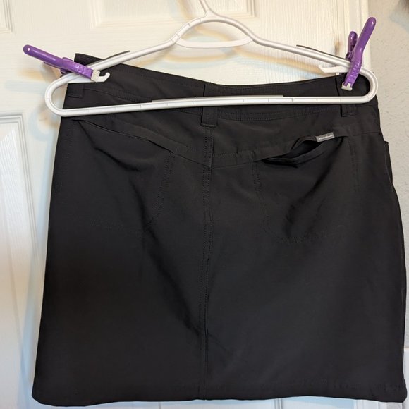 Eddie Bauer SkOrt | Black | 8 | Travel / Golf / Front & Back POCKETS | EUC - Picture 4 of 7